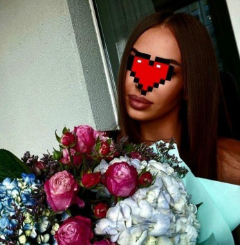 Мои услуги - настоящее искусство на фоне вечернего города. 💋 Я умею создавать незабываемые моменты, учитывая твои желания и фантазии. Позволь себе расслабиться и насладиться моими эксклюзивными услугами. 🌟 Возможности безграничны, будь то романтический ужин, утонченная компания или страстные ночи вдвоем. Доверься мне и я сделаю все возможное, чтобы ты почувствовал себя пожеланным и довольным. Прилагаю фото для твоего ознакомления. ✨ Жду тебя в Москве, чтобы сделать наше свидание незабываемым. 💫 Юлия