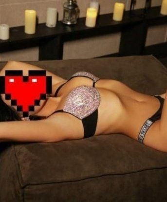 🌟 Я специализируюсь на заботе о тебе и твоем наслаждении. 💋 Мои услуги включают классический секс, оральные ласки, эротический массаж и многое другое. ✨ Я живу в Москве и всегда рада встречам в Москве с искренними и щедрыми мужчинами. Я создам незабываемую атмосферу и позабочусь о каждой детали, чтобы ты мог полностью расслабиться и получить удовольствие. 😍 Мои фото гарантированно настоящие, как и умеренные цены за мои услуги. 📸 Так что не откладывай на завтра, давай насладимся сегодня! 🌹 Алеся